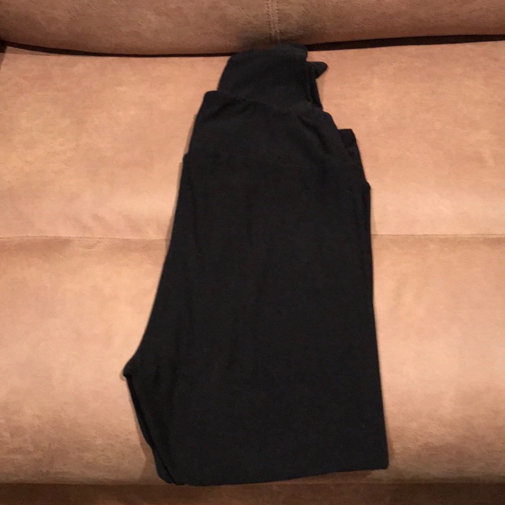 Black tall and curvy Lularoe leggings